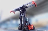 Xe nâng container hoạt động thế nào