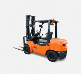 XE NÂNG DẦU