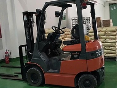 Giá thuê xe nâng bến cát