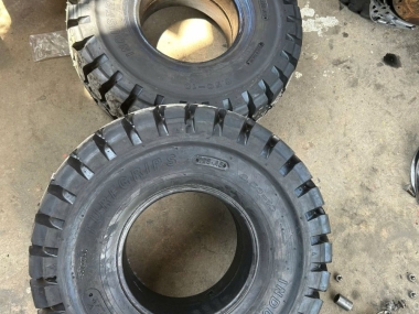 vỏ xe nâng phoenix nhập khẩu Thái Lan chính hãng