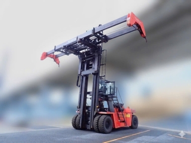 Xe nâng container hoạt động thế nào