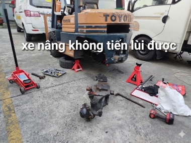 Xe nâng không tiến lùi được - nguyên nhân và cách xử lý