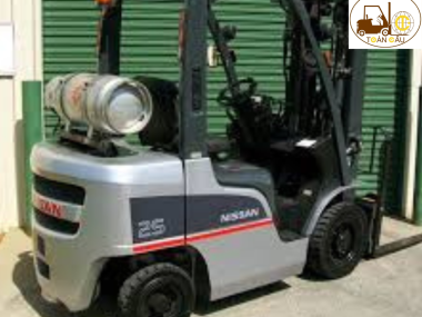 Có nên mua xe nâng cũ - Xe nâng đã qua sử dụng không!