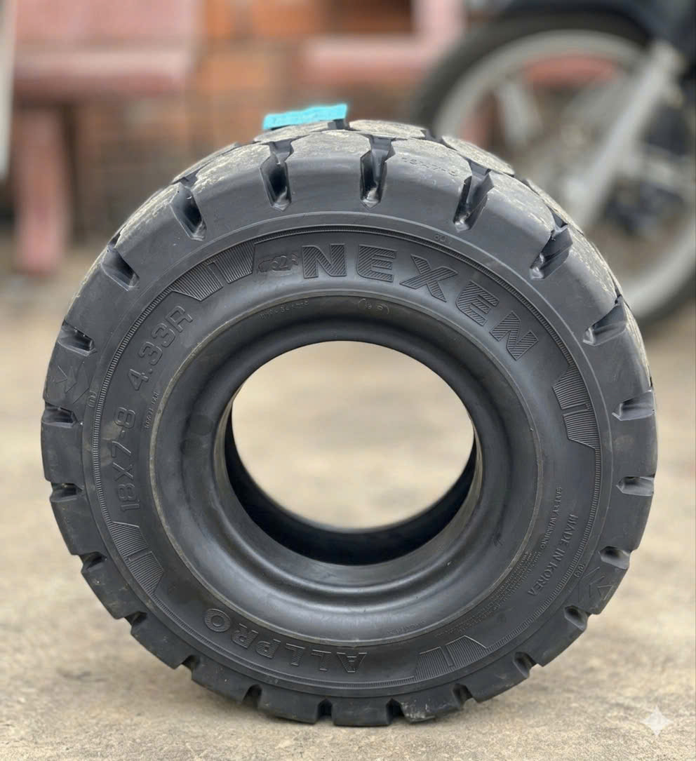 Bánh Đặc Xe Nâng Nexen 18x7-8