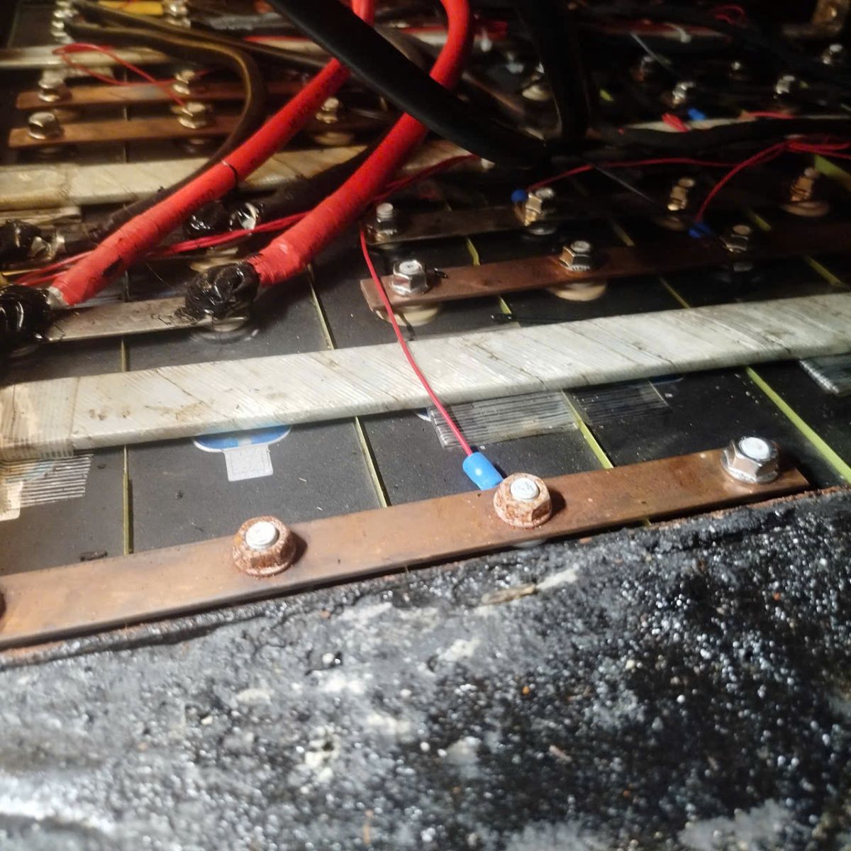 Pin lithium cho xe nâng có tốt không