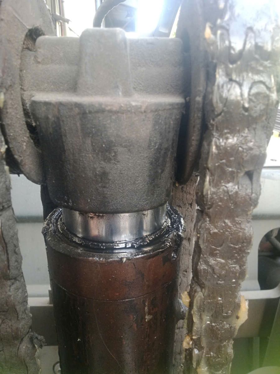 xe nâng bị tụt ty