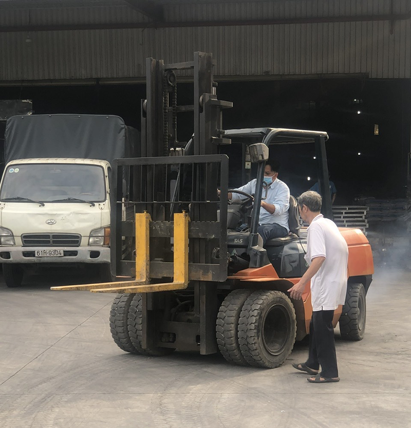 an toàn khi sử dụng xe nâng hàng
