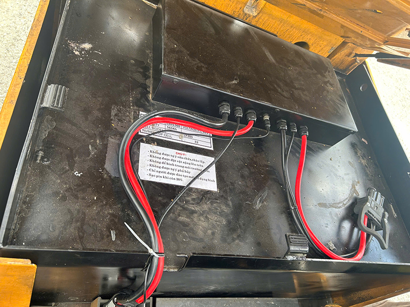bình lithium xe nâng hàng