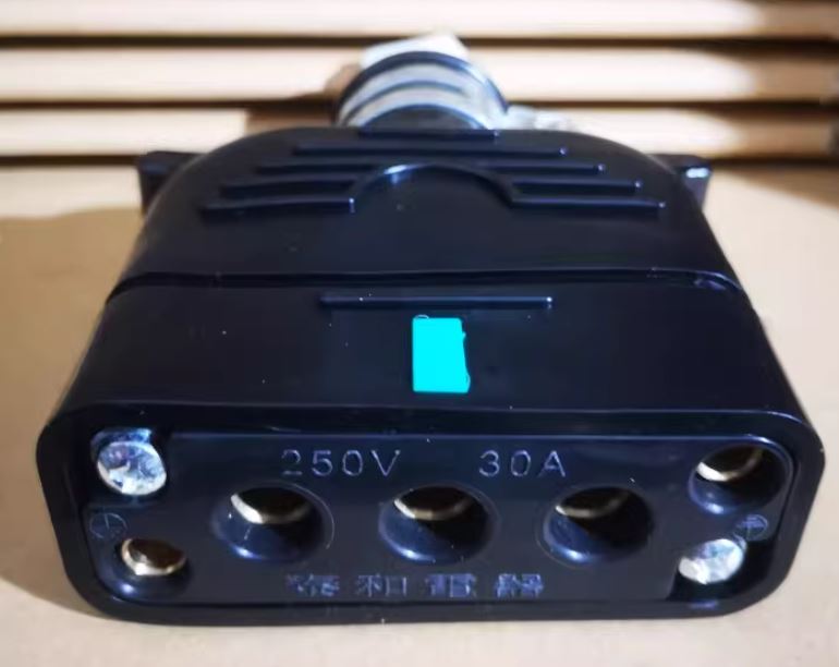 Giắc Cắm Sạc Xe Nâng 250V 30A