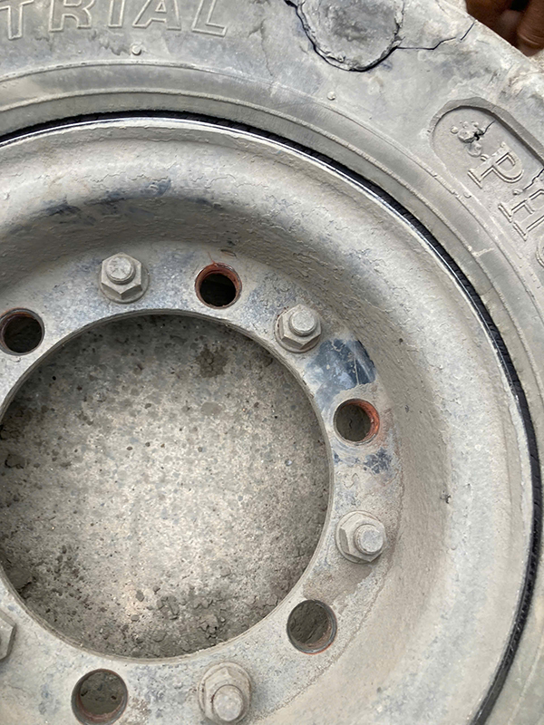 nứt mân xe nâng