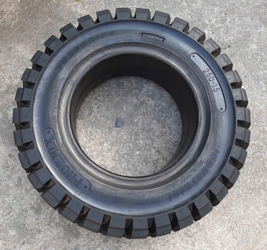 Lốp đặc xe nâng 250-15