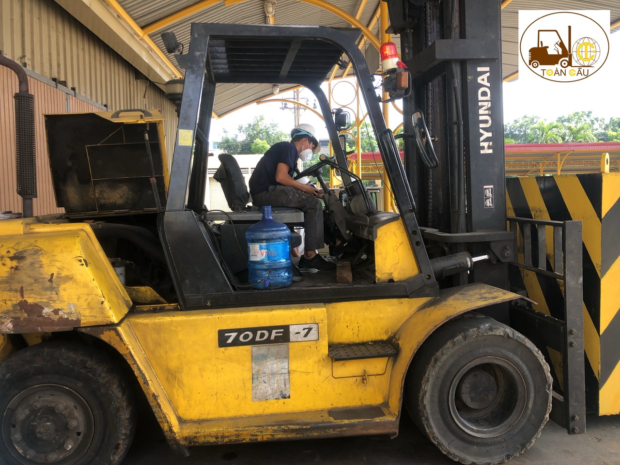 sử dụng xe nâng hàng an toàn