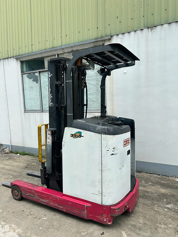 xe nâng điện đứng lái 5m