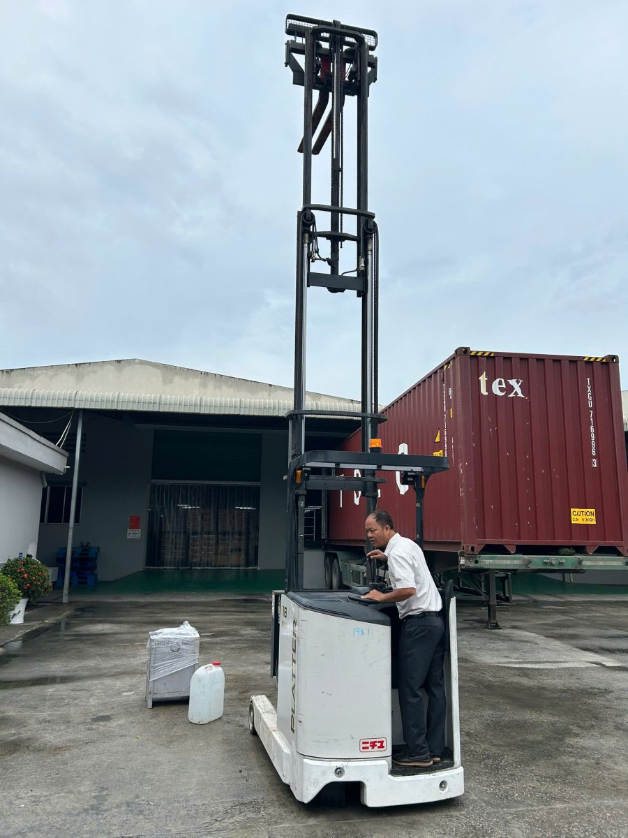 xe nâng điện đứng lái reach truck 6m