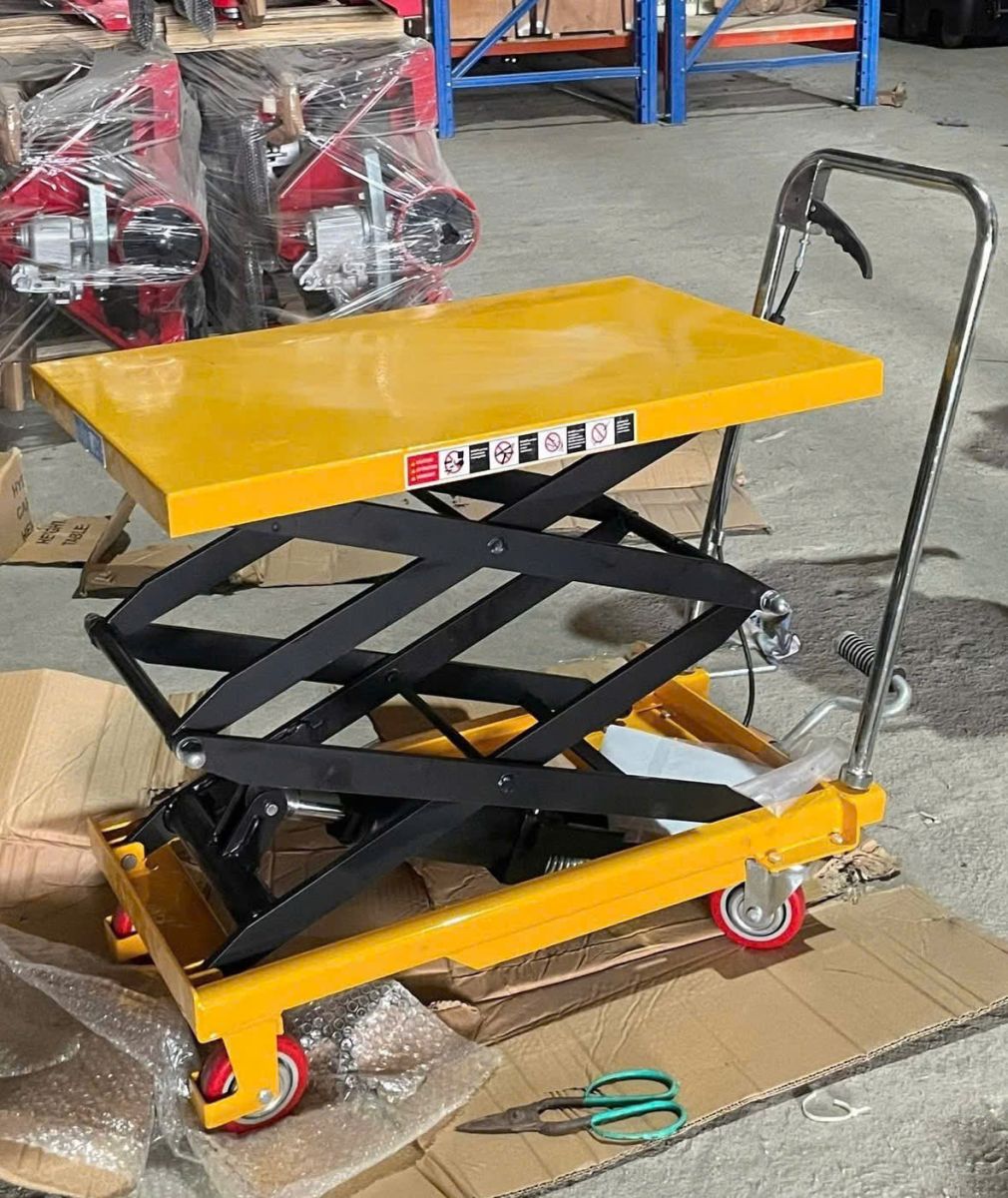xe nâng dùng nâng chậu cảnh