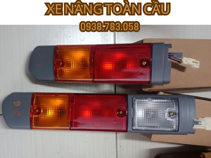 Đèn xi nhan sau xe nâng Toyota 7FD