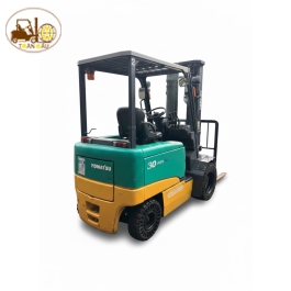 XE NÂNG ĐIỆN KOMATSU 3 TẤN -11