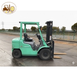 XE NÂNG DẦU MITSUBISHI 3 TẤN