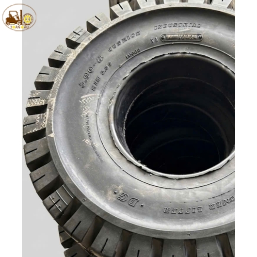 Lốp Đặc Xe Nâng 5.00-8: Bền Bỉ, Chống Mài Mòn &amp; Hiệu Suất Cao