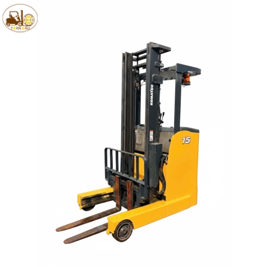 XE NÂNG ĐIỆN ĐỨNG LÁI KOMATSU 1.5 TẤN 