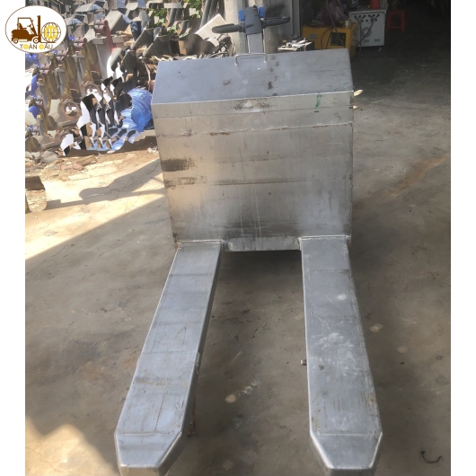 XE NÂNG TAY ĐIỆN 2 TẤN