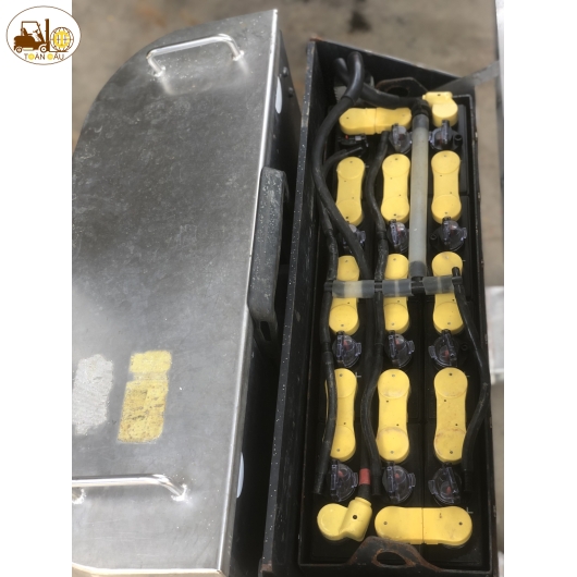 XE NÂNG TAY ĐIỆN 2 TẤN